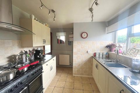 3 bedroom semi-detached house for sale, Queensmead, Bredon, Tewkesbury