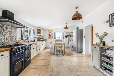 4 bedroom cottage for sale, Bury Road, Kentford CB8