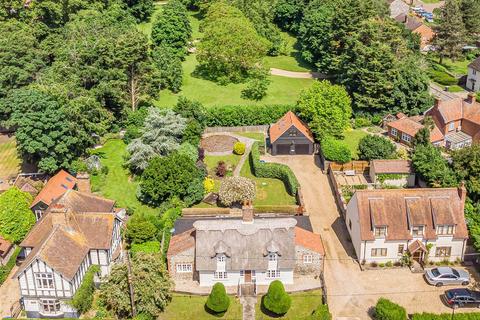 4 bedroom cottage for sale, Bury Road, Kentford CB8