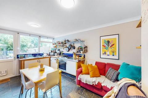 39 Chilton Street, London, E2 6DZ