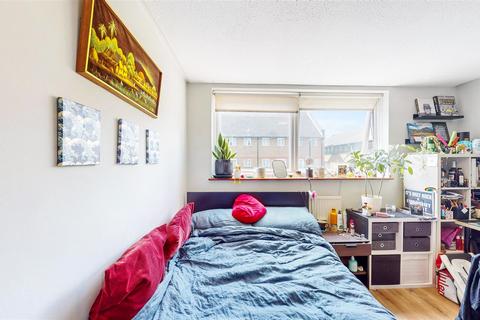 39 Chilton Street, London, E2 6DZ