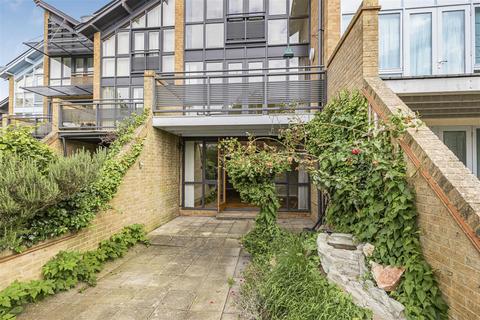 5 bedroom terraced house for sale, Boathouse Court, Trafalgar Road, Cambridge CB4