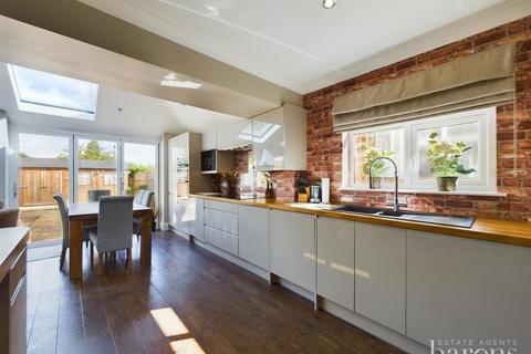 54 Denham Drive, Basingstoke, RG22 6LR