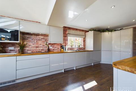54 Denham Drive, Basingstoke, RG22 6LR