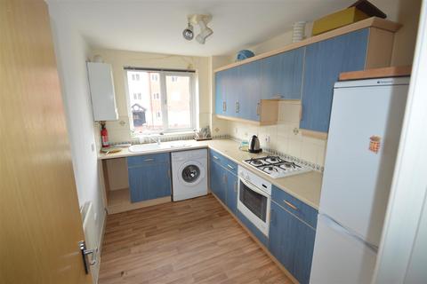 2 bedroom flat to rent, Chorlton Road, Manchester M15