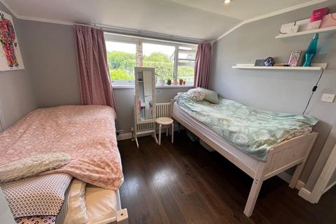 65 Brook Drive, Stevenage, SG2 8TP