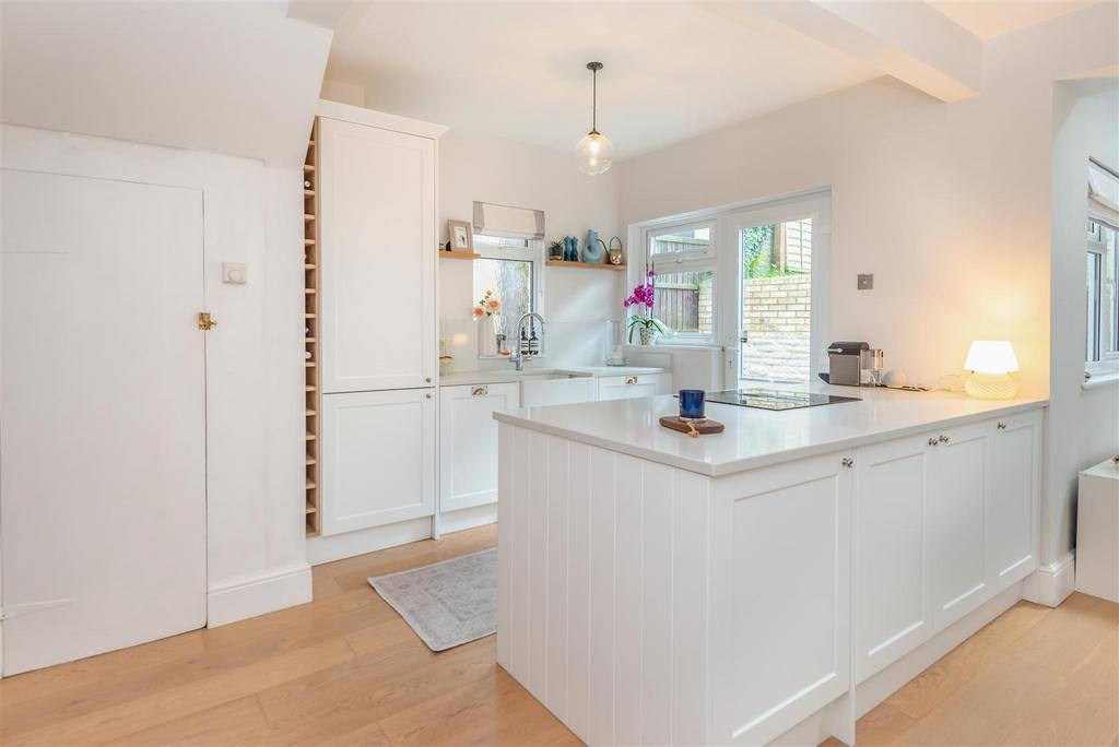 8604006-interior07.jpg