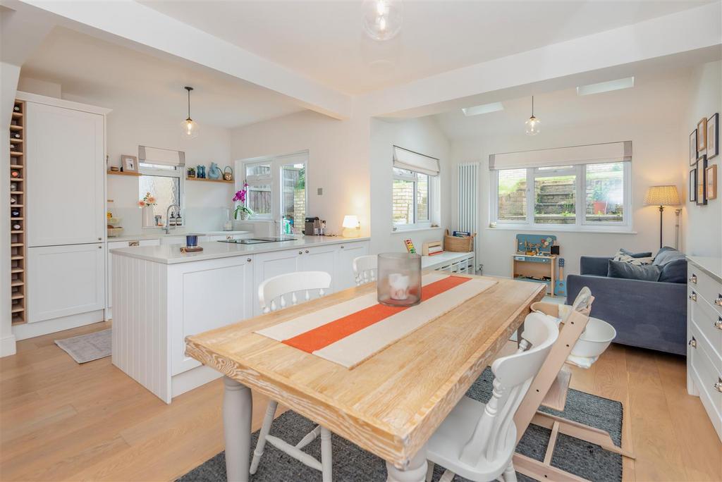 8604006-interior06.jpg