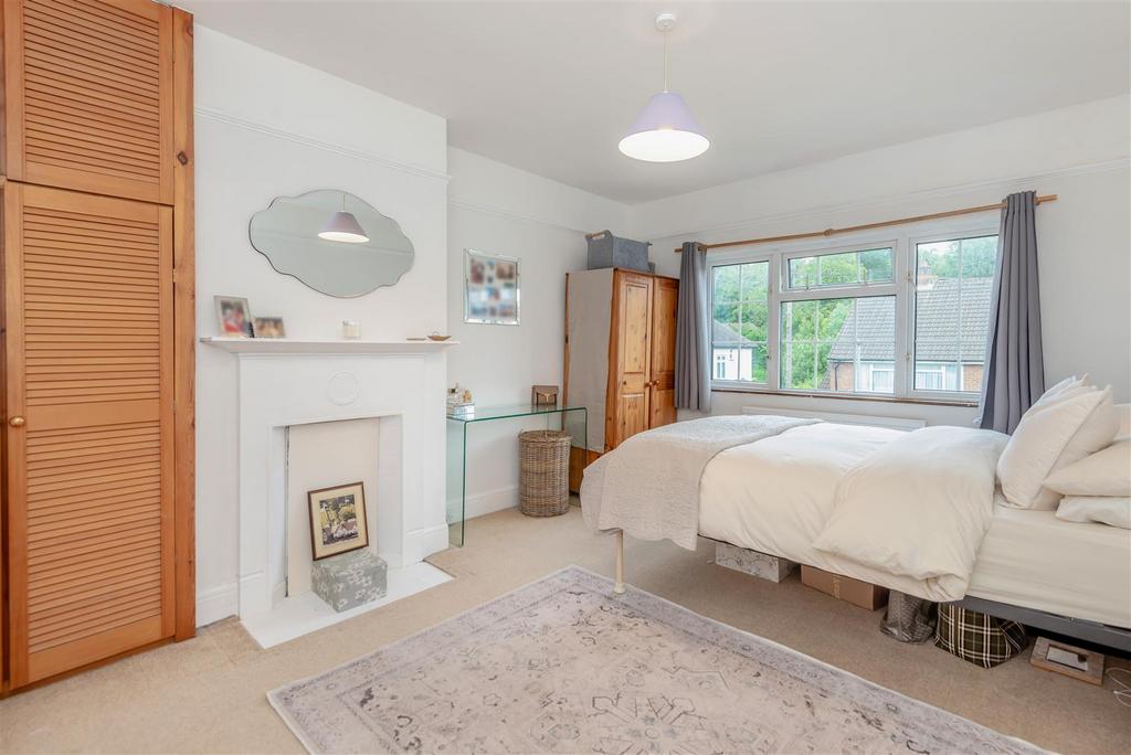 8604006-interior10.jpg