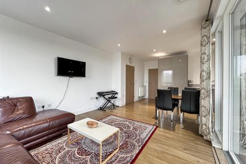 2 bedroom apartment for sale, London Road, Isleworth TW7