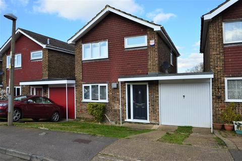3 bedroom detached house to rent, Brindle Way, Lordswood