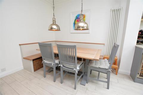 3 Cavendish Road, London, SW19 2ET