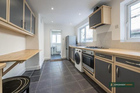 1 bedroom flat for sale, Garden Flat, Third Avenue, W10 4RS