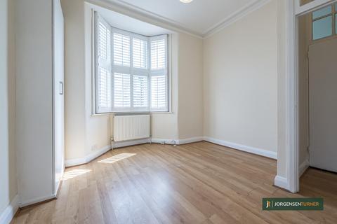 1 bedroom flat for sale, Beautiful Garden Flat, Third Avenue, W10 4RS