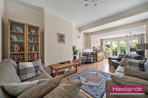 3 bedroom semi-detached house for sale, Colne Road, London