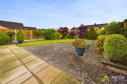 3 bedroom detached bungalow for sale, Pine Walk, Uttoxeter ST14