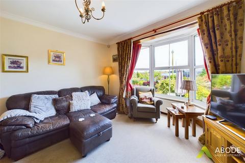 4 bedroom terraced house for sale, Picknalls Avenue, Uttoxeter ST14