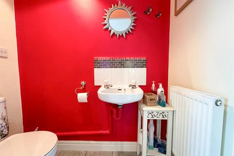 11 Laycock Fields, Cowling, Keighley, BD22 0DN