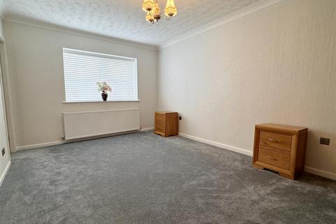 2 bedroom apartment for sale, Princes Court, Clifton Drive North, Lytham St Annes