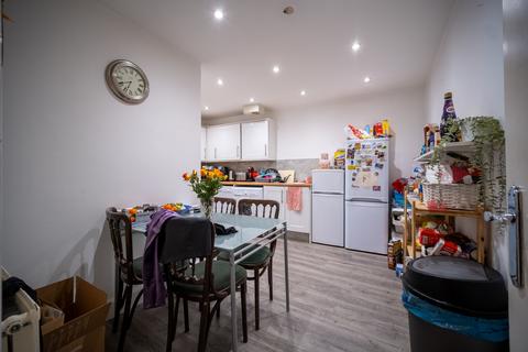 4 bedroom flat for sale, Eyre Place, Edinburgh EH3