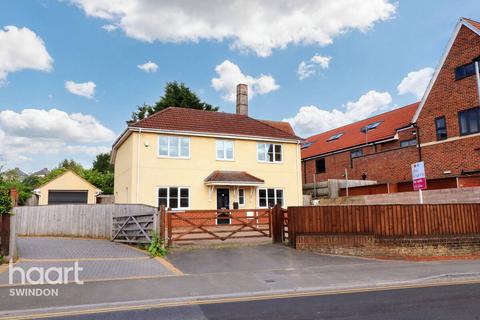 4 bedroom detached house for sale, Station Road, Swindon