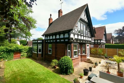 4 bedroom semi-detached house for sale, Meadow Lane, Stoke-On-Trent, ST4