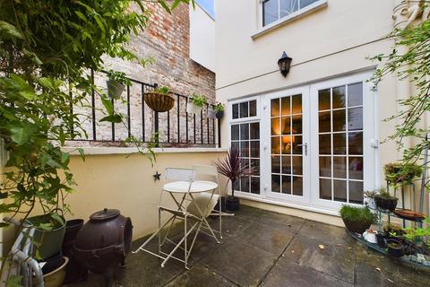 1 bedroom apartment for sale, Pittville House, Wellington Road, Cheltenham, Gloucestershire, GL52