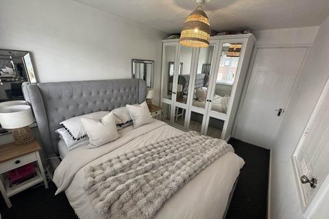 2 bedroom semi-detached house for sale, Riverside Road, Manchester M26