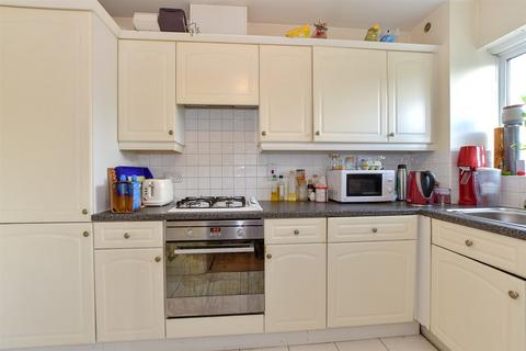 1 bedroom flat for sale, Kidman Close, Gidea Park, Romford, Essex
