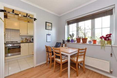 1 bedroom flat for sale, Kidman Close, Gidea Park, Romford, Essex