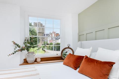 2 bedroom maisonette for sale, Cathedral Green
