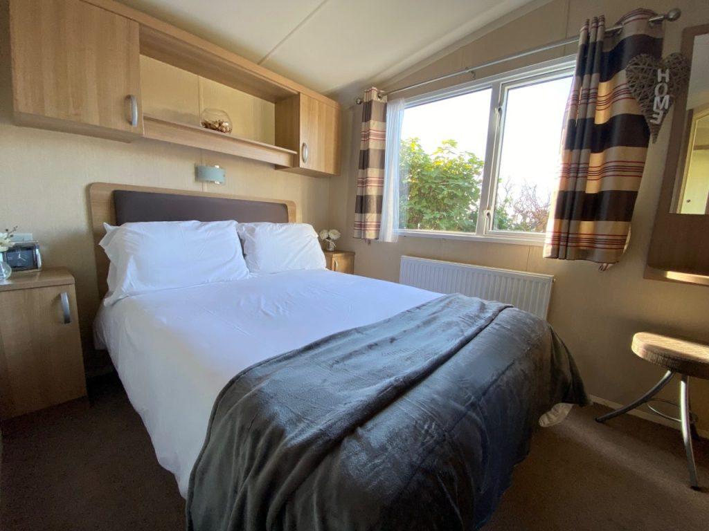 Swift Bordeaux 33ft X 12ft 2 Bed 2016 (11).jpg