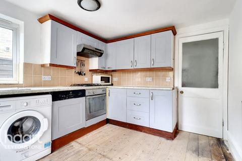 285 Cann Hall Road, London, E11 3NL