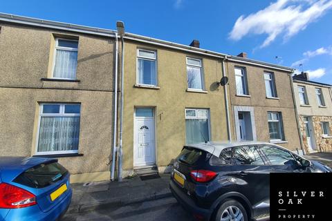 4 bedroom terraced house to rent, New Dock Street, Llanelli, Carmarthenshire