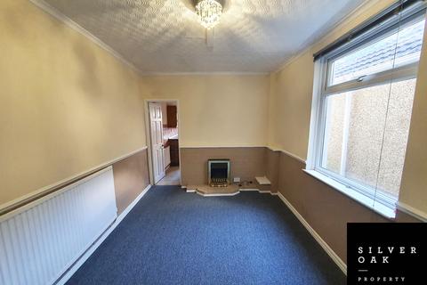 4 bedroom terraced house to rent, New Dock Street, Llanelli, Carmarthenshire