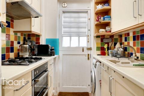 21a Redcliffe Gardens, Ilford, IG1 3HQ
