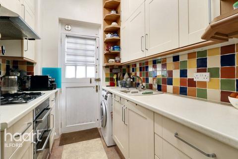 21a Redcliffe Gardens, Ilford, IG1 3HQ