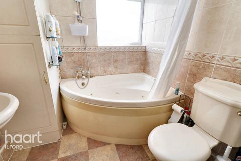 21a Redcliffe Gardens, Ilford, IG1 3HQ