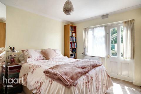 21a Redcliffe Gardens, Ilford, IG1 3HQ