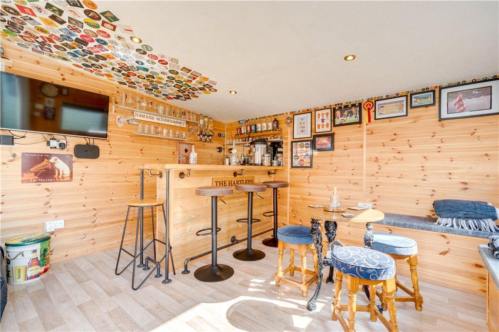 Garden Bar
