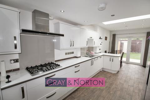 130 Dalmally Road, Croydon, CR0 6LT