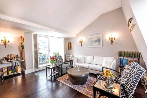 2 bedroom apartment for sale, Carlyle Court, Chelsea Harbour, London, SW10