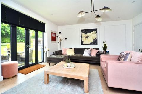 3 bedroom apartment for sale, Foxley Lane, Purley, CR8