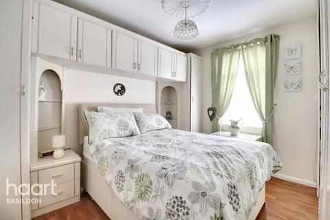 2 bedroom apartment for sale, Oakdene Road, Basildon