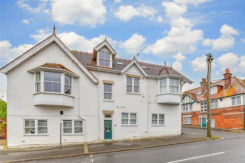 2 bedroom flat for sale, The Broadway, Totland Bay, Isle of Wight