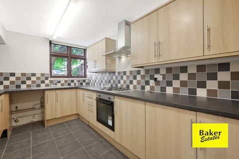 3 bedroom terraced house for sale, Covert Road, Hainault IG6