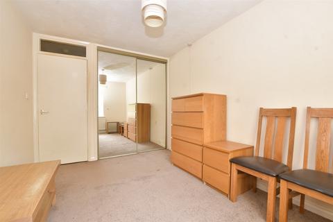 1 bedroom flat for sale, Croydon Road, Caterham, Surrey