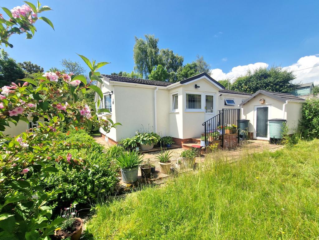 Exonia Park, Exeter EX2 2 bed park home for sale £185,000