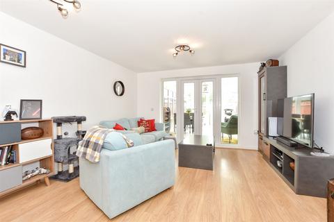 4 bedroom townhouse for sale, East Shore Way, Portsmouth, Hampshire