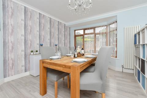 59 The Ridgeway, Chatham, ME4 6PB